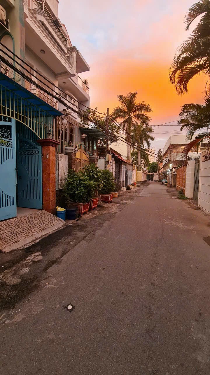 Bán nhà đường Phan Huy Ích Tân Bình 66m2 đúc 3 tấm gần trường học.