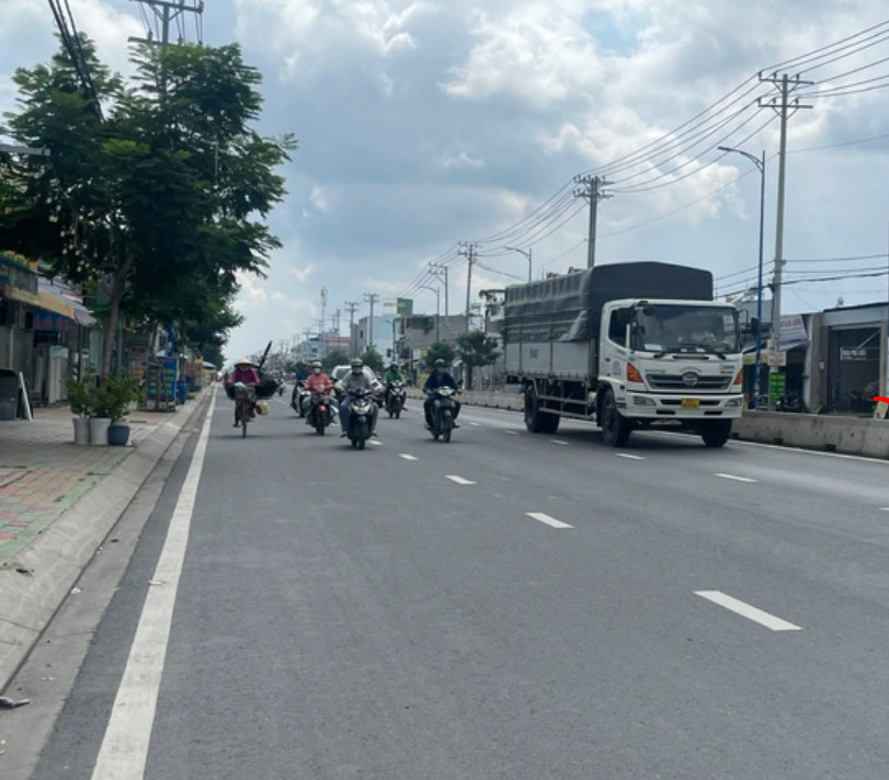 MẶT TIỀN ĐẠNG THÚC VỊNH, HÓC MÔN, GẦN 200M2, CHỈ 4 TỶ.