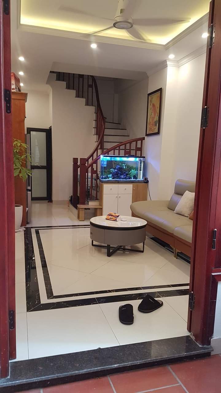 Bát Khối, Long Biên 30m2, 5 tầng, giá nhỉnh 3 tỷ