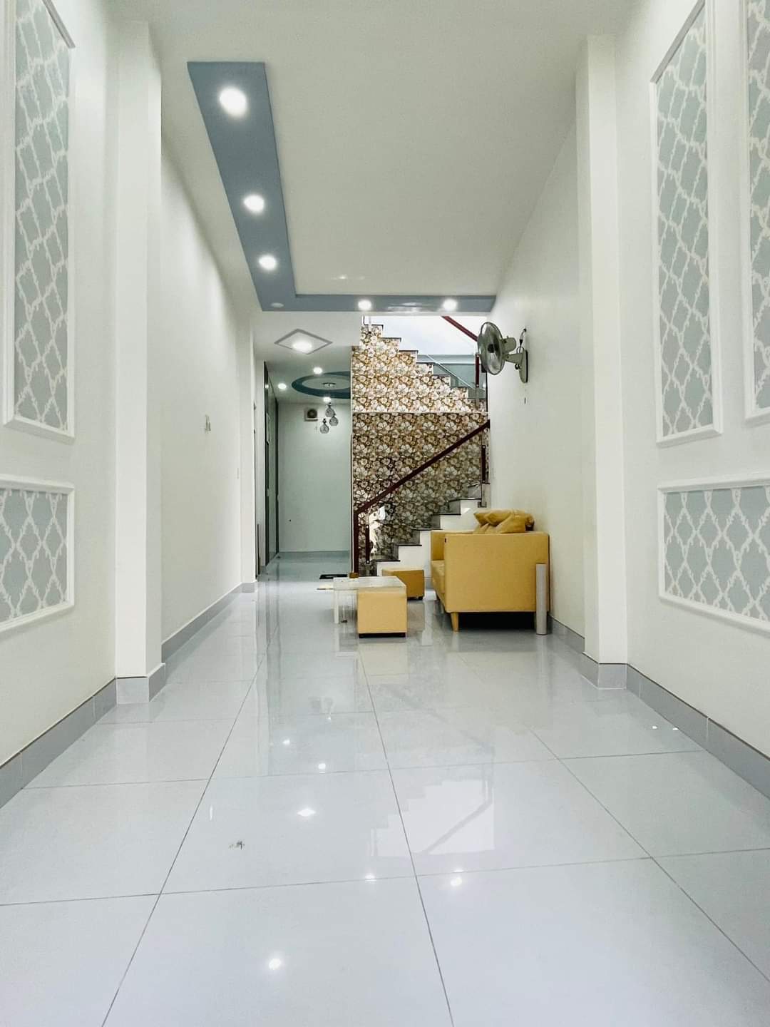 NHÀ BÌNH THẠNH - HXH - 94M2 NỞ HẬU - 4PN,4WC - CÓ SÂN ĐỂ XE - GIÁ CHỈ 6.8 TỶ TL ~ 70TR/M2.