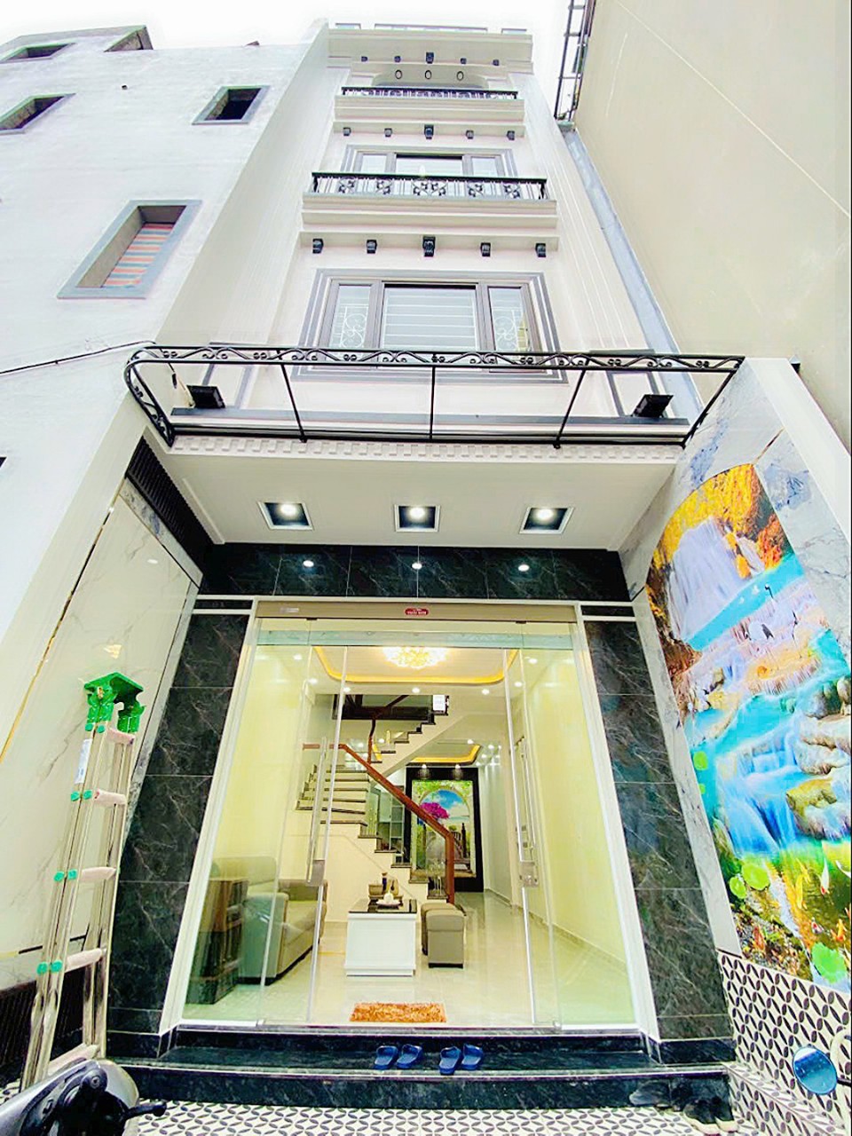 Bán nhà diện tích 47m 4 tầng mới tinh GIÁ 3.25 tỉ ngay sau mặt đường Trung Lực.