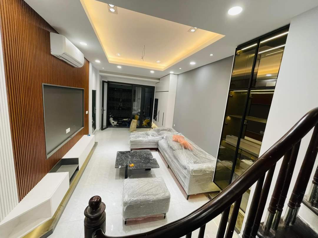 Bán nhà Tam Trinh, 52m2 x 5T x 5.2 tỷ, MT 4M - Ô TÔ GẦN.