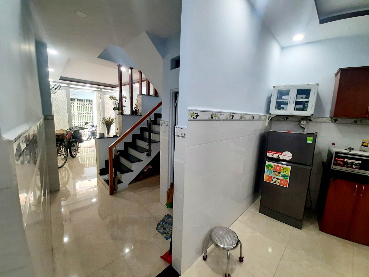 Bán nhà đường Âu Cơ 4x12 trệt 1 lầu gần trường đại học Văn Hiến giá như Bình Tân thôi.