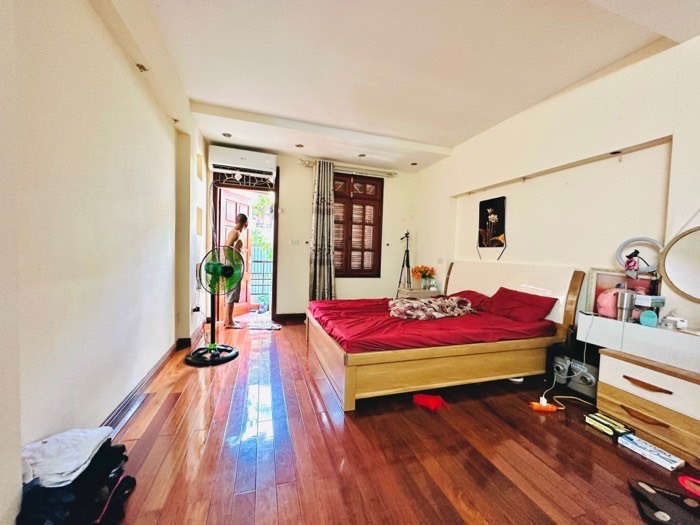 Siêu phẩm Lê Thanh Nghị 81m2, 6 tầng, 12 phòng, MT 4,8m, Ba Gác, 40m ra mặt phố chỉ 10,3 tỷ.