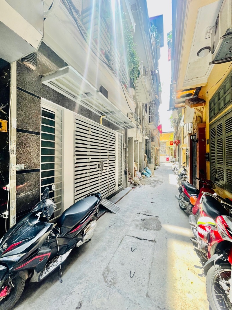 Chính chủ bán nhà tại ngõ 465 Đường Hoàng Hoa Thám, Phường Vĩnh Phúc, Ba Đình, Hà Nội.