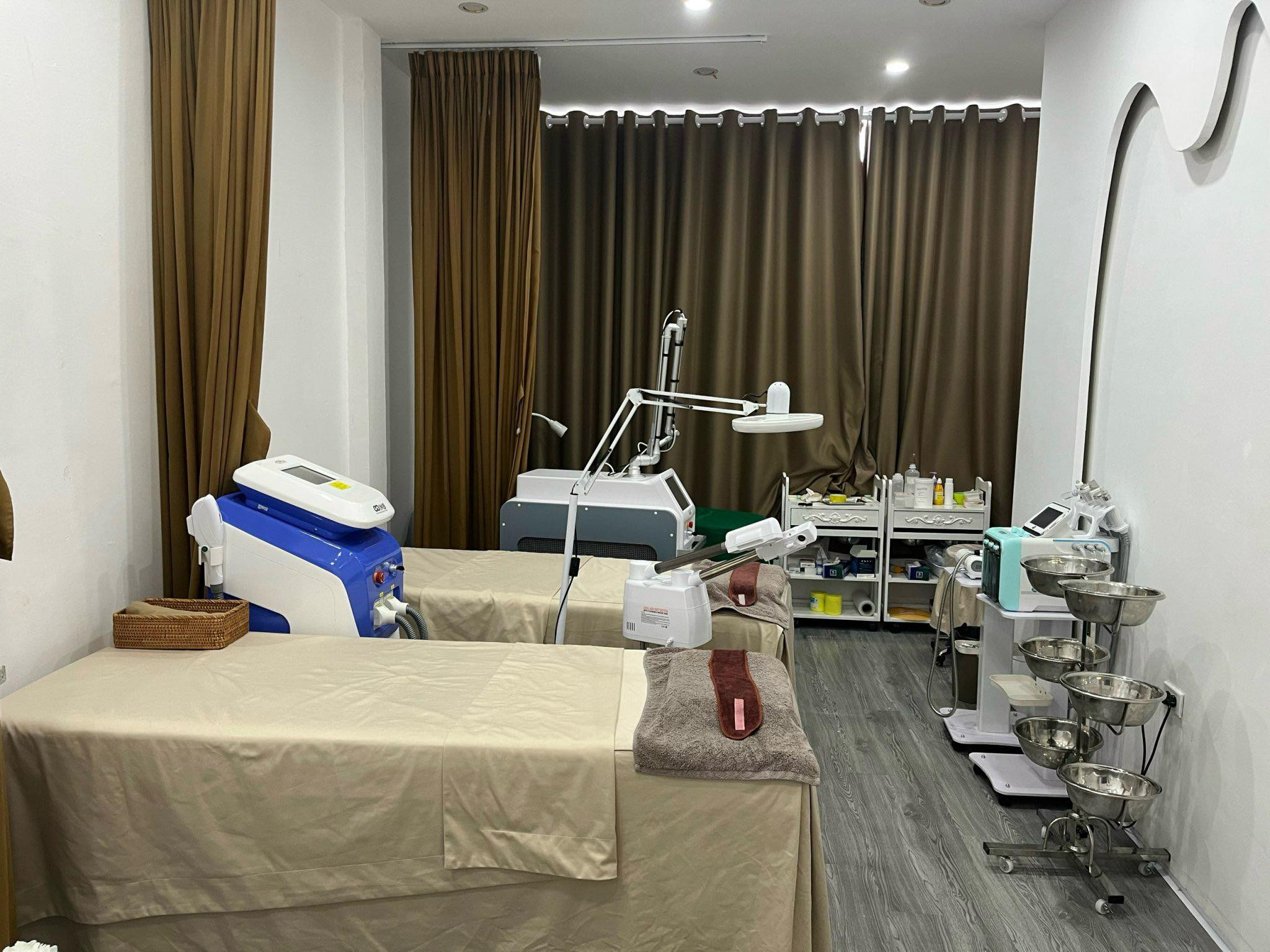 SANG NHƯỢNG SPA MẶT ĐƯỜNG NGUYỄN CHÍ THANH Địa chỉ: Nguyễn Chí Thanh, Ba Đình, Hà Nội.