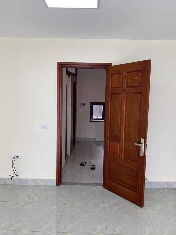 MẶT PHỐ MỄ TRÌ THƯỢNG,MẶT TIỀN RỘNG- NHÀ 7T - THANG MÁY - DÂN XÂY - 3 OTO TRÁNH- KINH DOANH ĐỈNH