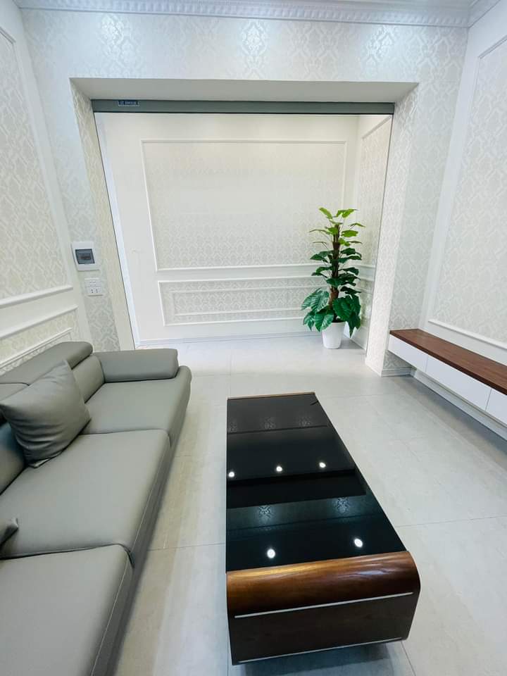 Gốc Đề, Minh khai 31m2, 5 tầng, giá hơn 3 tỷ.