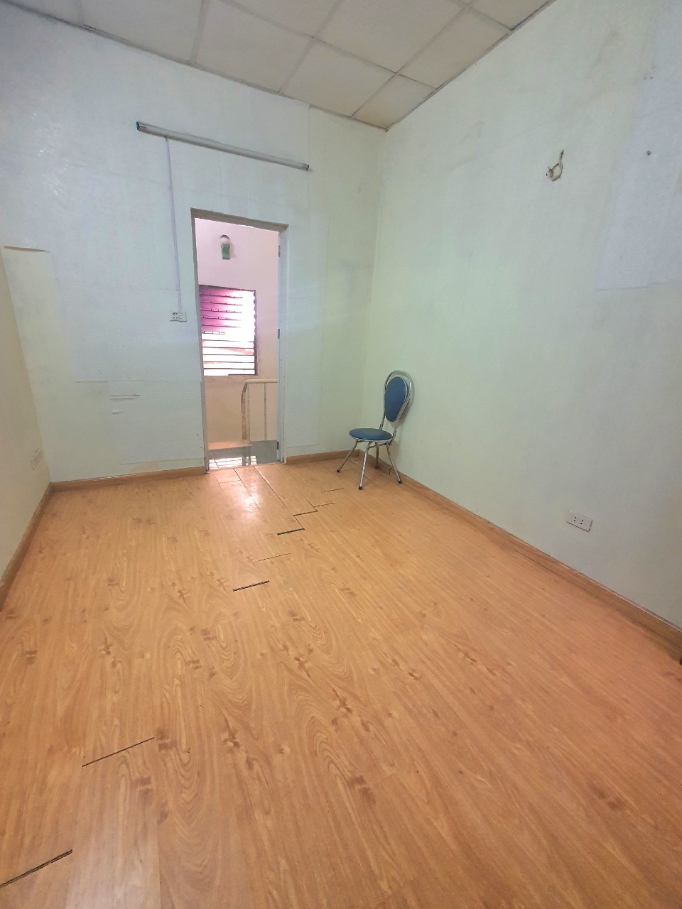 ĐỐNG ĐA - NHÀ NHỎ XINH 20M2 X 2 TẦNG - MT 3.2M - 2 THOÁNG - GẦN Ô TÔ - CHỈ 1.95 TỶ.