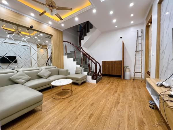 Quá Hot Siêu Phẩm Minh Khai mới đẹp 57m2x5 tầng, MT 4,3M, ba gác phóng, 50m Oto tránh đỗ chỉ 6 tỷ 1.