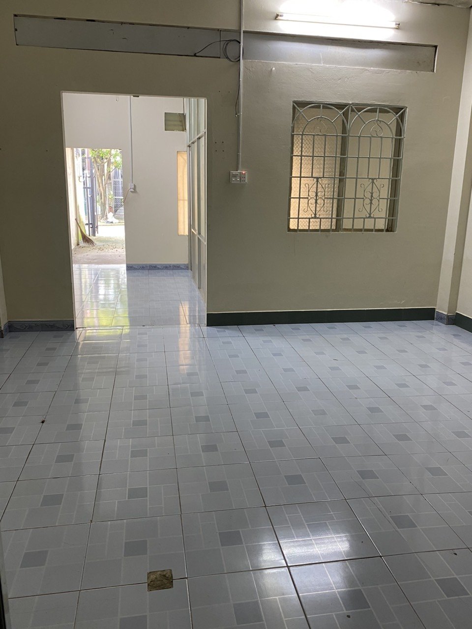 Cho thuê nhà cấp 4 100m2 đ. Đồng Khởi gần KCN Amata.