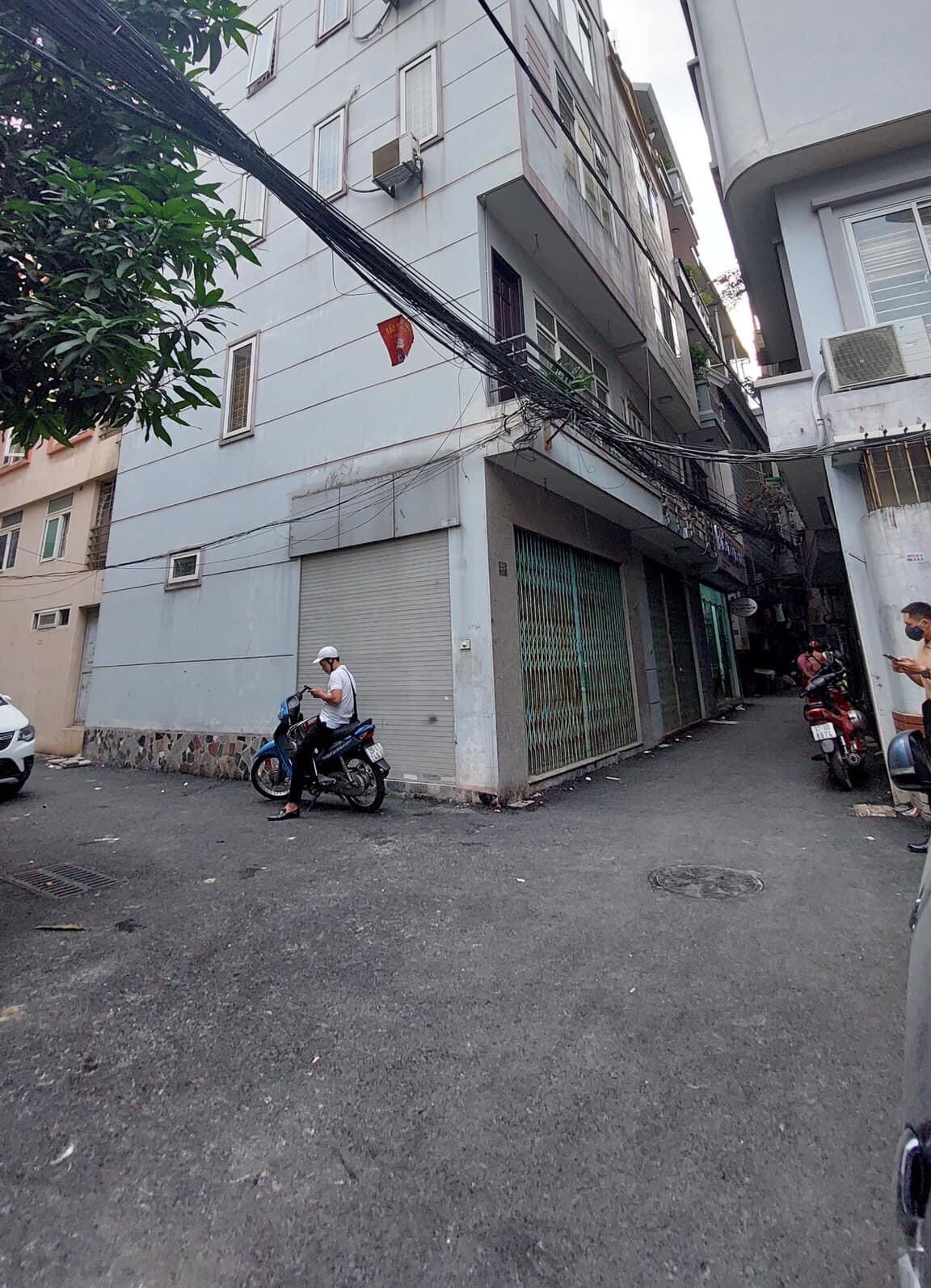 NHÀ 6TANG TRẦN BÌNH, LÔ GÓC, 40M, MT 5,2M, GARA 7 CHỖ, NGÕ THÔNG, GIÁ 8,75 TỶ CÓ TL