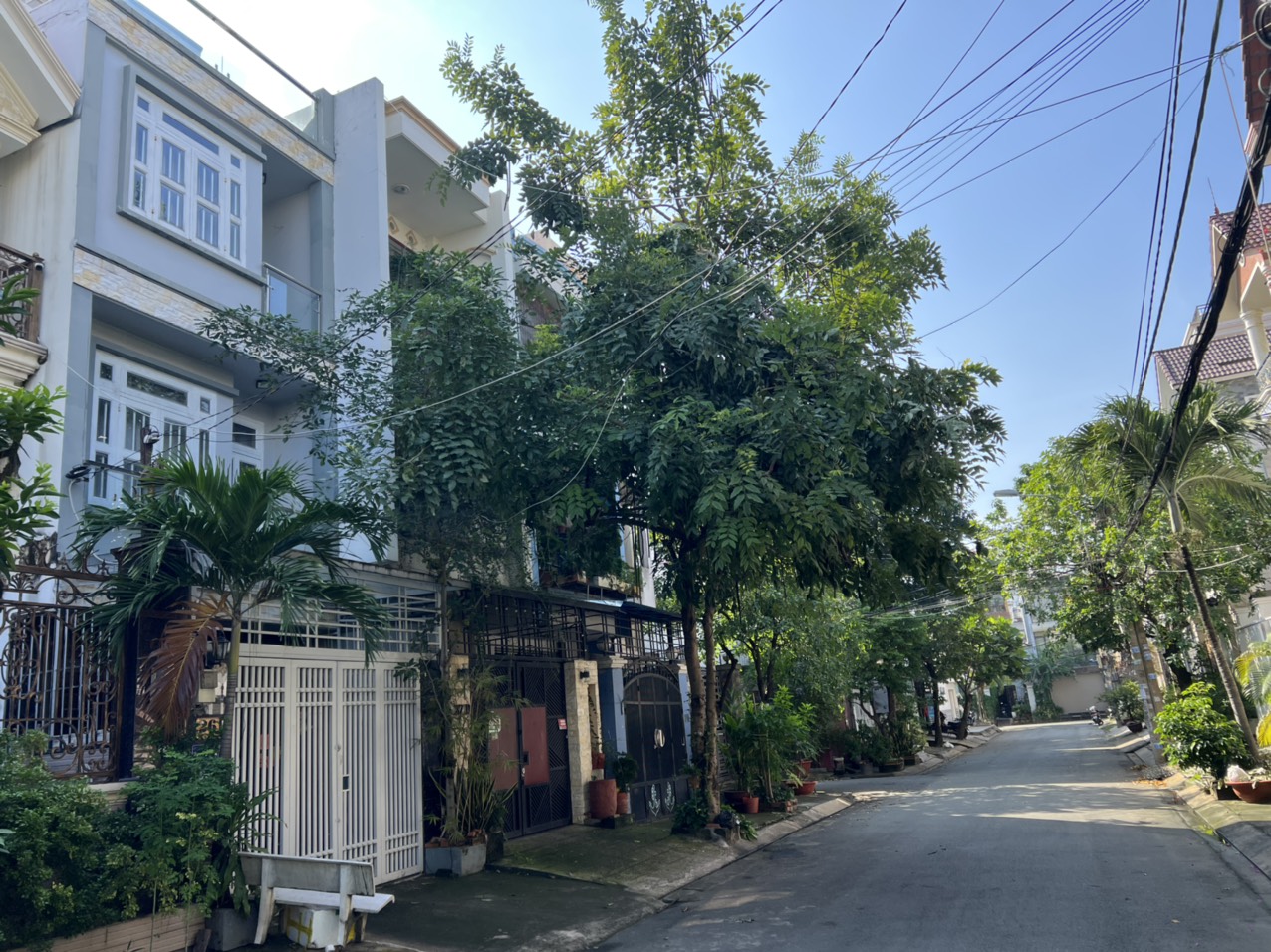nhà 4x16m 3 lầu đường 1 khu dân cư tân thuận phường phú thuận Quận 7