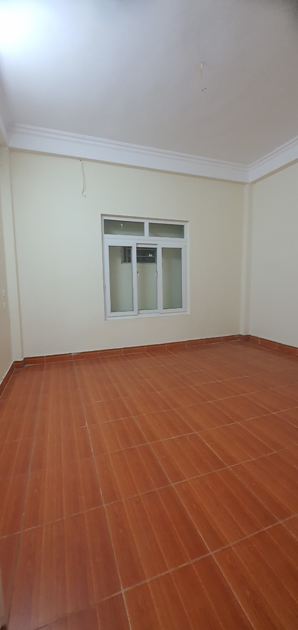 Nhà Thạch Cầu, 4 tầng , 4 ngủ Dt 70m, giá 8 triệu.