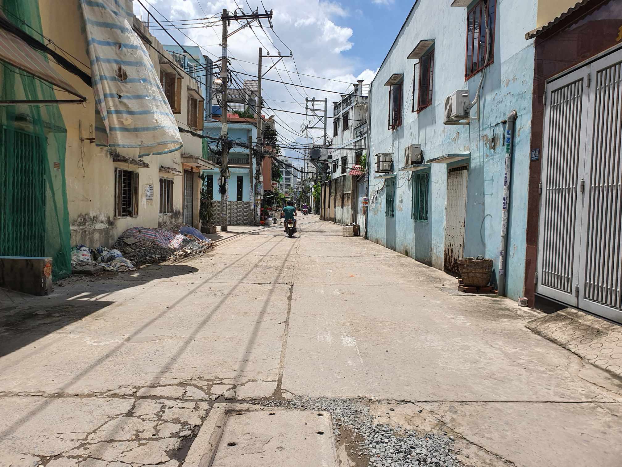 Bán nhà đường Phan Anh Bình Tân 4.5x18 đúc 4 tấm hẻm xe tải gần chợ 4 Xã giáp Tân Phú.