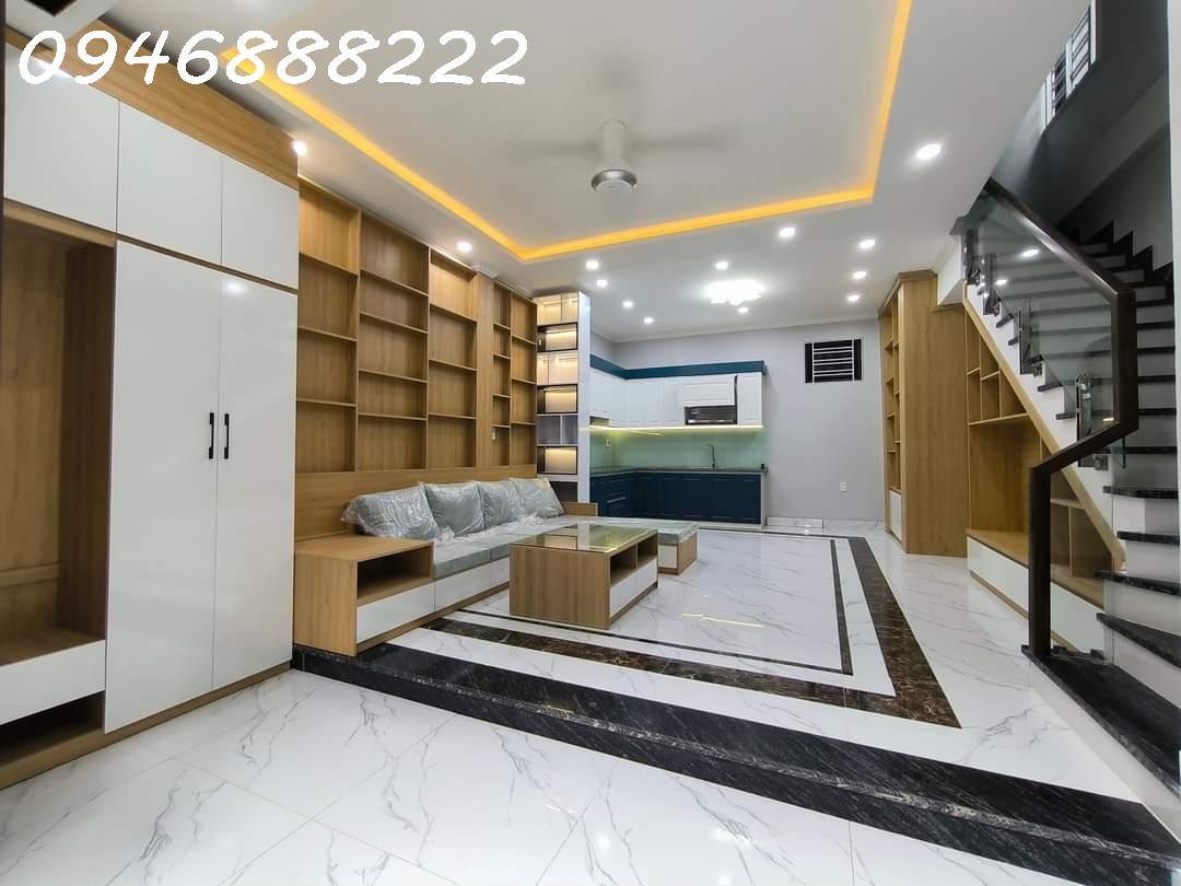 Căn nhà 4 tầng xây mới mặt ngõ Nguyễn Trãi, cách đường hơn 50m ,Tặng Full đồ.