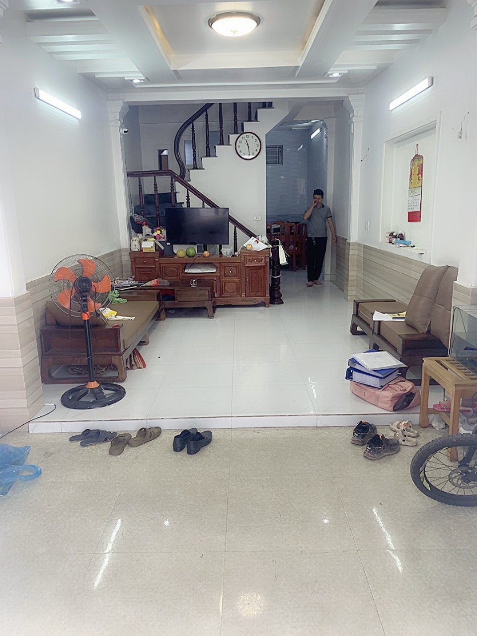 Bán nhà mặt đường Thư Trung - Văn Cao, 47m 4 tầng GIÁ 2.68 tỉ kinh doanh tốt.