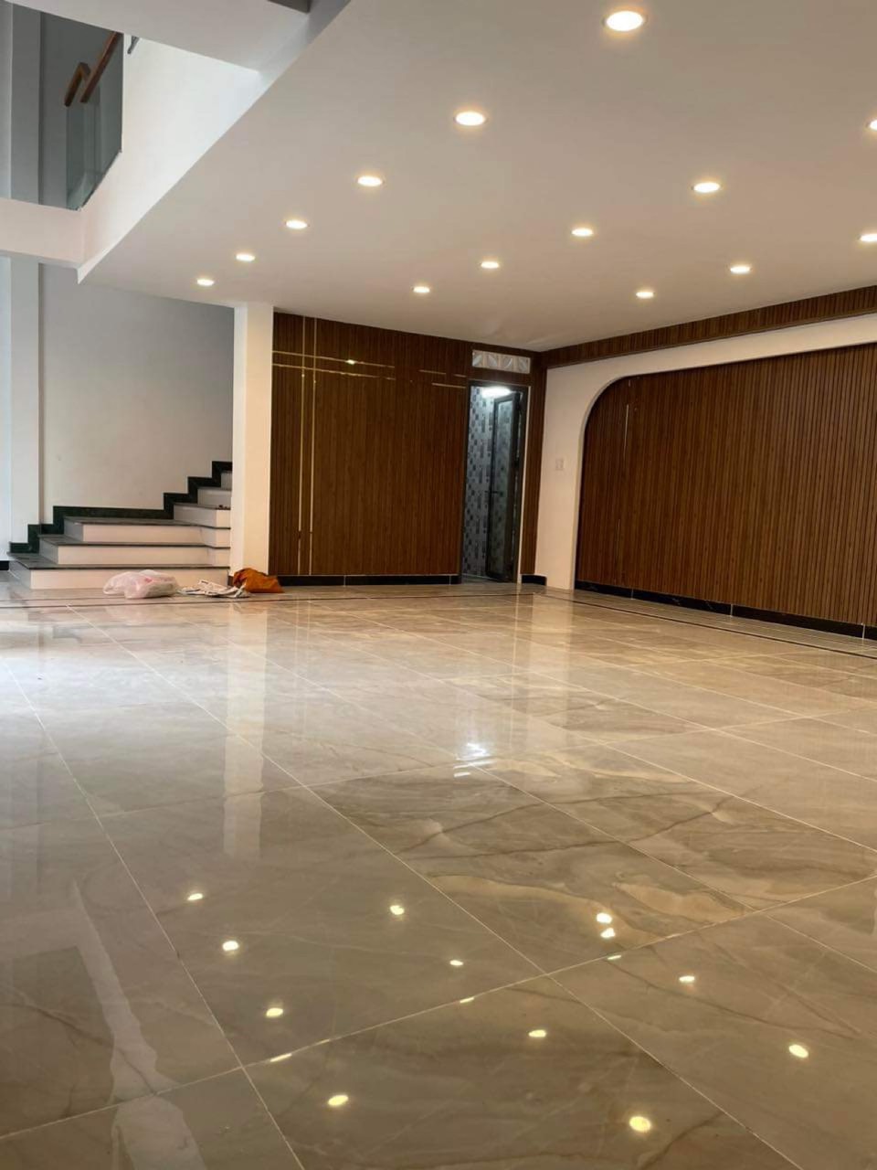 Bán Nhà Hậu Giang, Q6, 5 Tầng Đẹp, Ngang 7.6m x 10m,Hẻm 8m, Chỉ 13 Tỷ