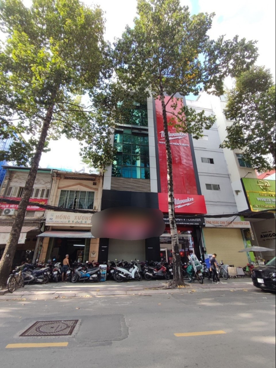 Cho Thuê Nhà Mặt Tiền Lê Thánh Tôn-DT 5x18-6 Tầng Thang Máy, Giá 120tr.