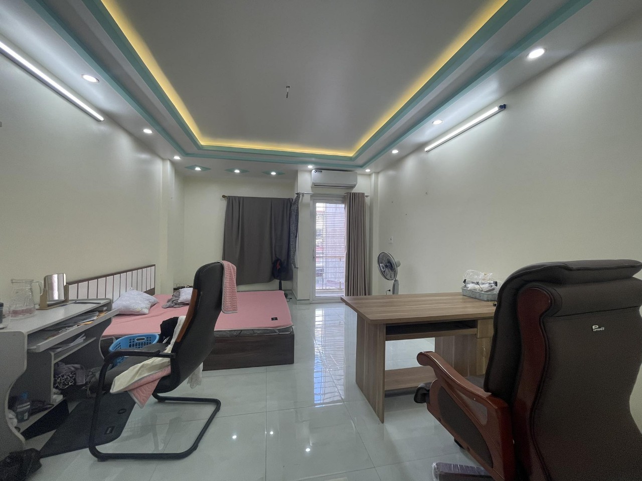 Chính chủ bán gấp nhà Nguyễn Văn Hới, 101m 3 tầng GIÁ 5 tỉ, ngõ ô.tô, gần Chợ Cát Bi.