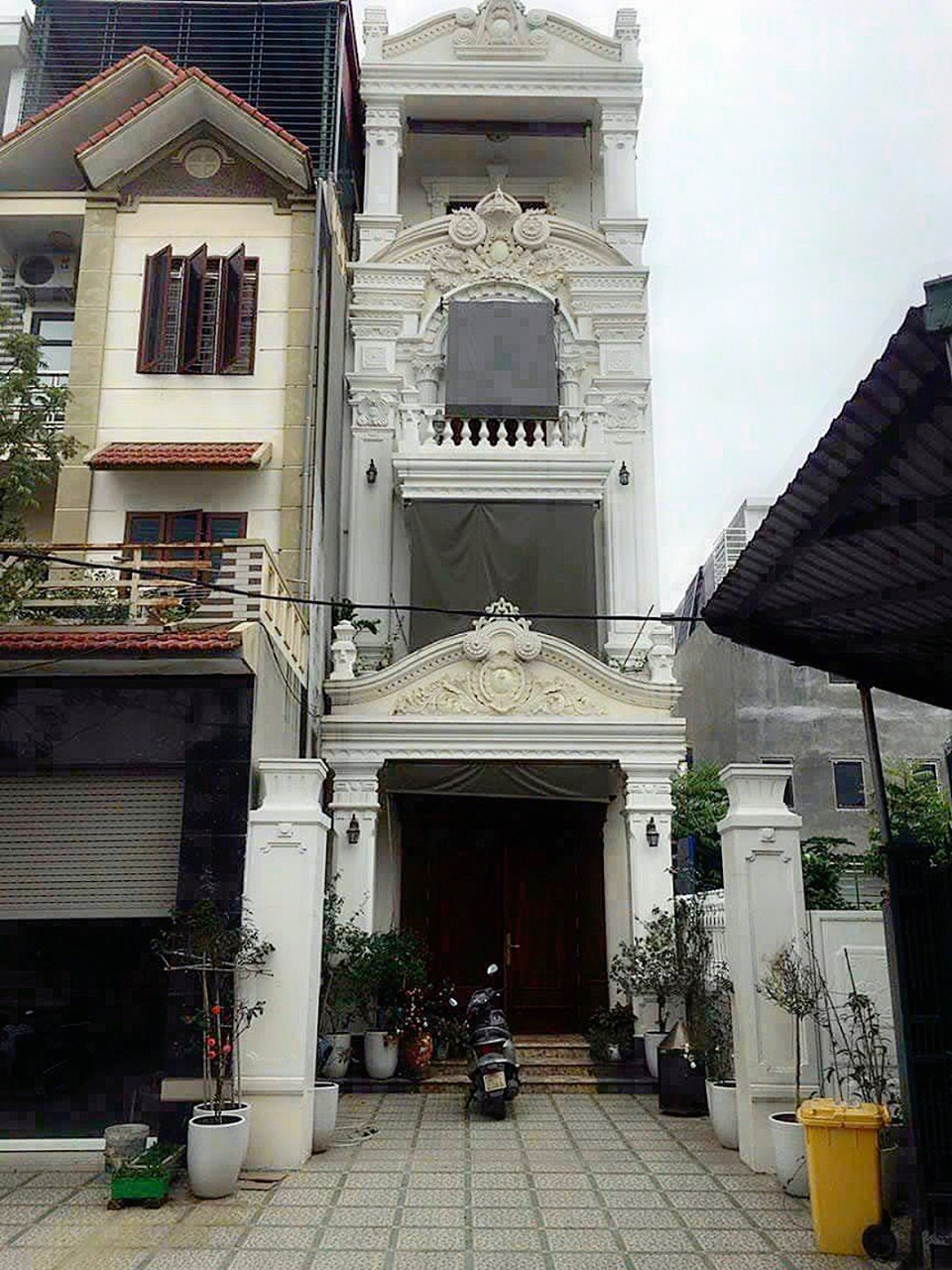 Chính chủ bán nhà phân lô 193 Văn Cao, 90m 4 tầng GIÁ 6.4 tỉ độc lập xịn sò.