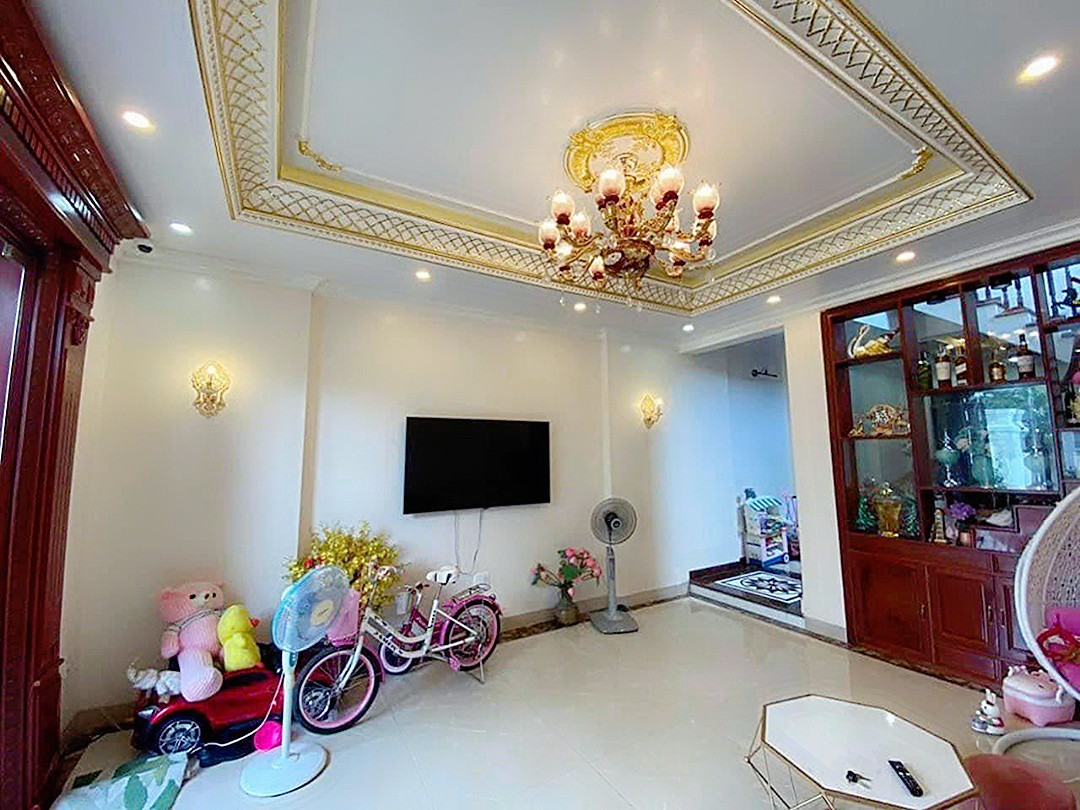 Bán nhà phân lô 193 Văn Cao, 90m 4 tầng GIÁ 6.2 tỉ độc lập dân xây chất lượng