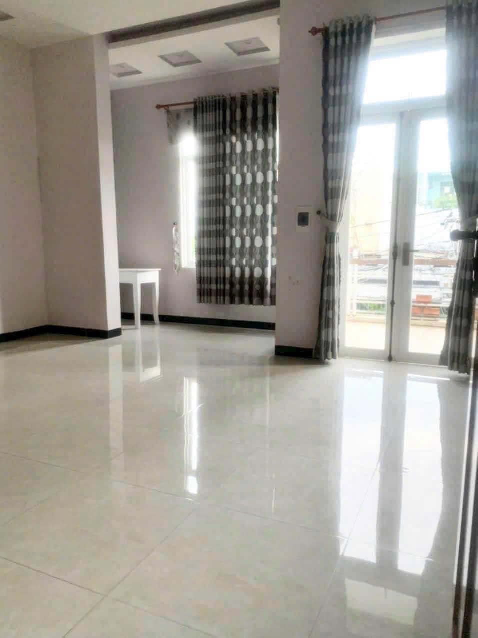 Cho thuê nhà 3 tầng kiệt ô tô : Thi Sách - Hoà Thuận Tây , Hải Châu.