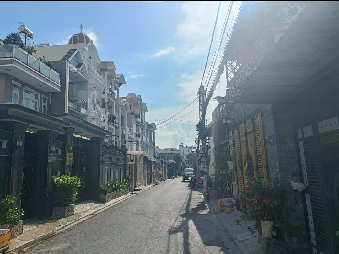 Bán nhà đường số 8 Bình Hưng Hòa B 6.7x20 hẻm nhựa xe hơi thông gần chợ Liên Khu 5-6..