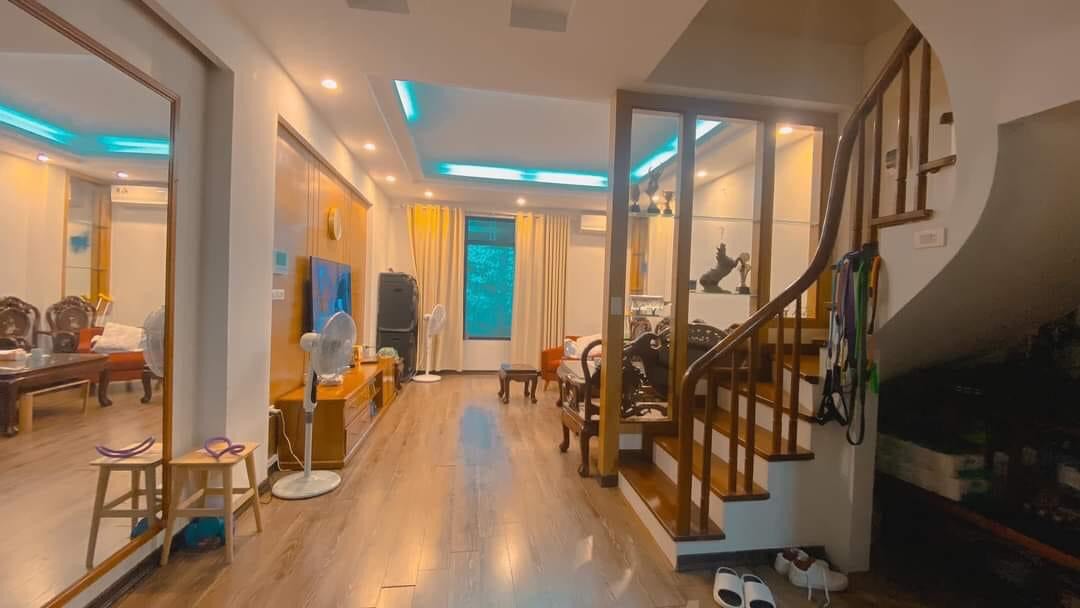 NHÀ MẶT NGÕ CẦU GIẤY, 52M*6 TẦNG, MT 4,2M, OTO TRÁNH, NỞ HẬU, GIÁ 9,05 TỶ CÓ TL.