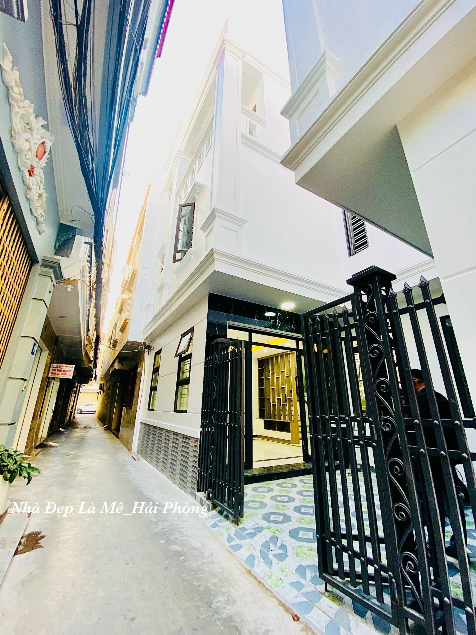 BÁN NHÀ MẶT NGÕ XÂY MỚI TẠI PHỐ THIÊN LÔI CHỢ ĐÔN XE TẢI 5 TẠ ĐỖ CỔNG.