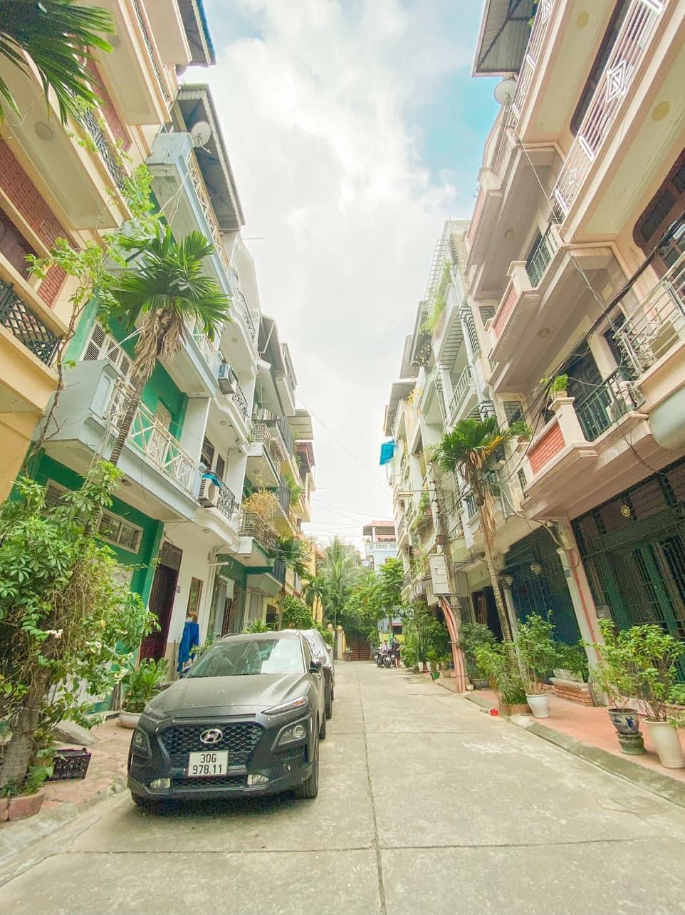 Trung tâm Đống Đa, phân lô vỉa hè oto tránh, ở cực sướng, 5 tầng giá 15,8 tỷ.