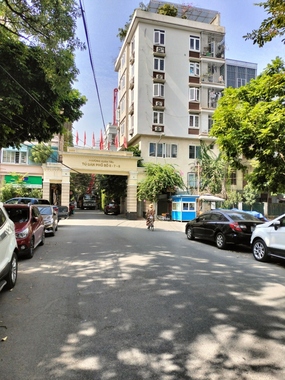 NHÀ ĐẸP 6 TẦNG - PHÂN LÔ Ô TÔ NỘI THẤT ĐẸP LUNG LINH 105 XUÂN LA TÂY HỒ..