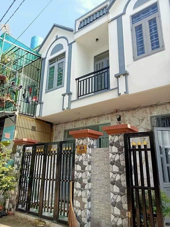 Gấp bán giảm sâu chỉ còn nhỉnh 2 tỷ. Nhà. Quốc Lộ 1A, Bình Hưng Hòa B, Bình Tân. Hẻm 5m, thông ra Quốc Lộ 1A. Bán kính