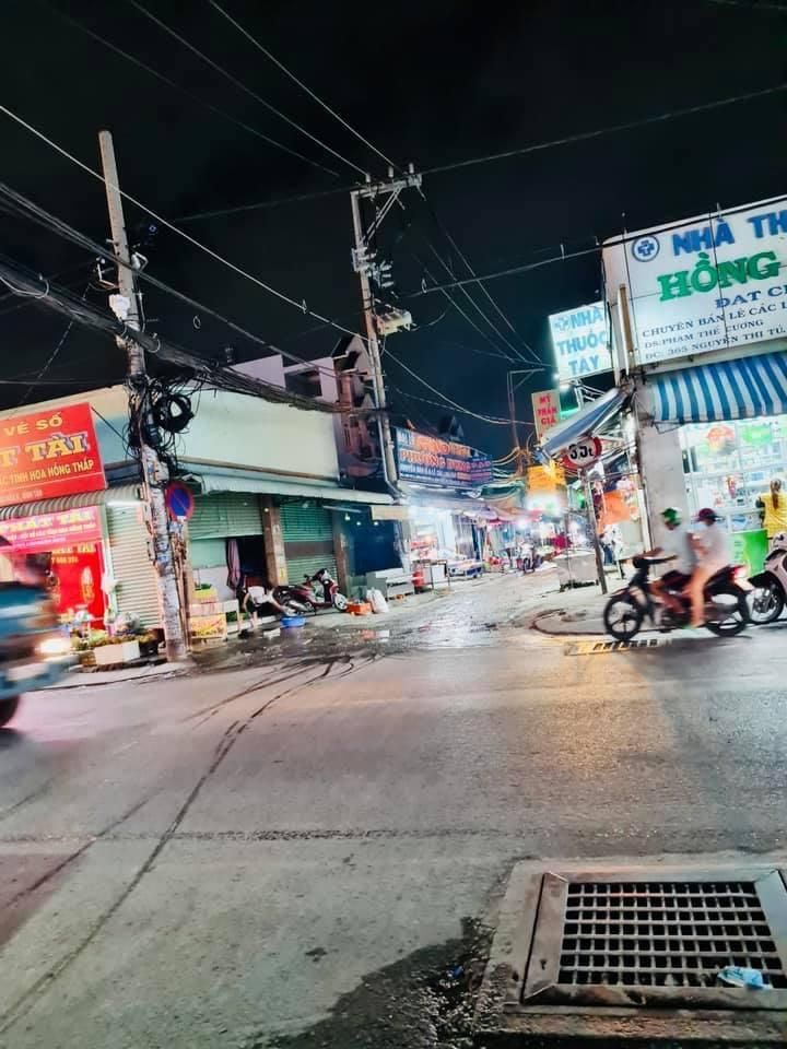 Bán nhà mặt tiền đường Bình Thành quận Bình Tân 4,50x20 gần ngã tư Gò Mây kcn Vĩnh Lộc tiện kinh doanh.