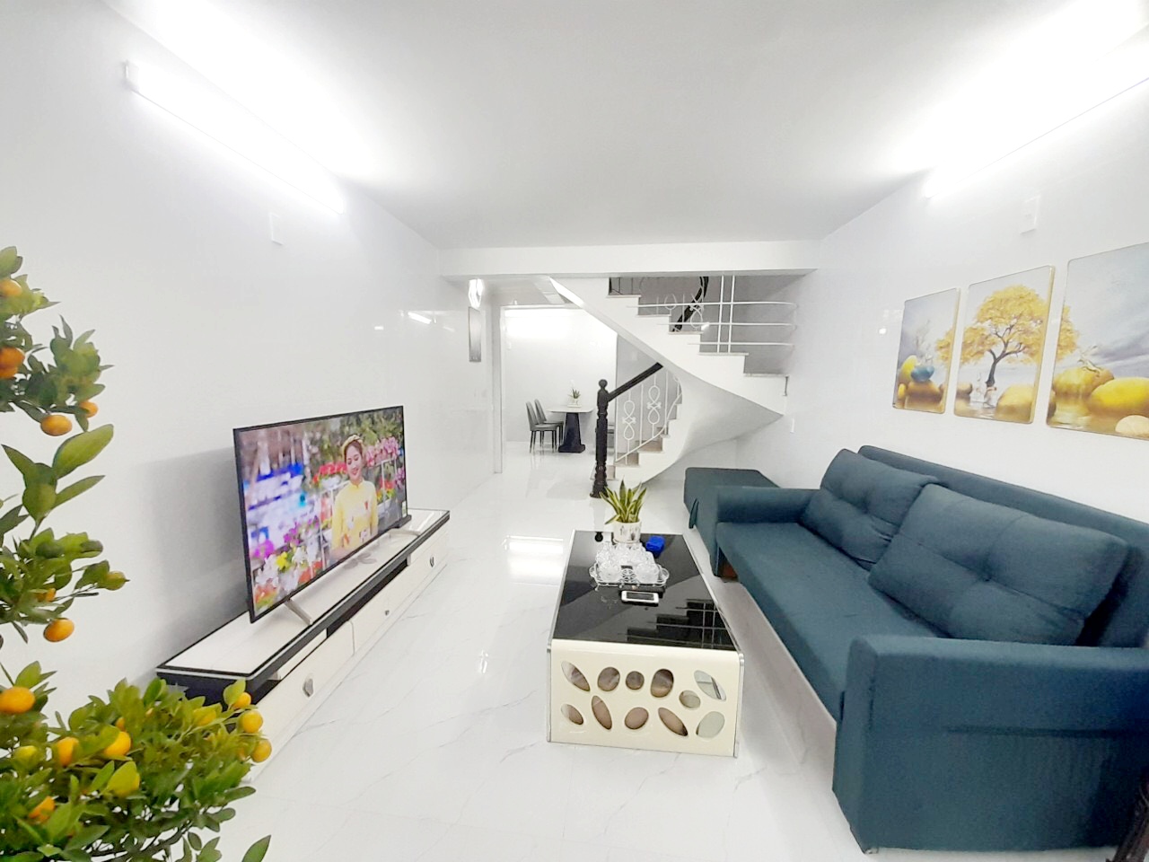 Bán nhà ngõ 46 Lạch Tray, 62m 2.5 tầng GIÁ 2.95 tỉ sân cổng riêng, ngõ nông