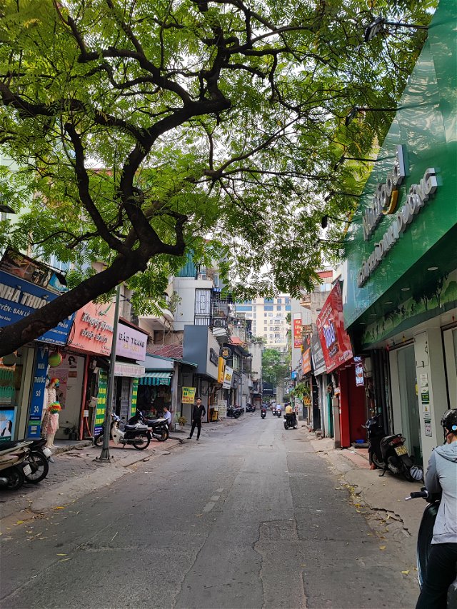 Nhà mặt phố Dương Quảng Hàm, Cầu Giấy, 103m2, 3 tầng, MT4.5m, ô tô tránh, kinh doanh, giá bán 23 tỷ