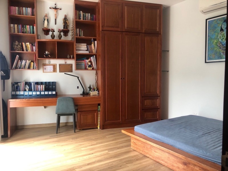 Bán nhà Lạc Long Quân, Tân Bình, 5.5x12, 3PN, tuyệt đẹp, chỉ 4 tỷ XX