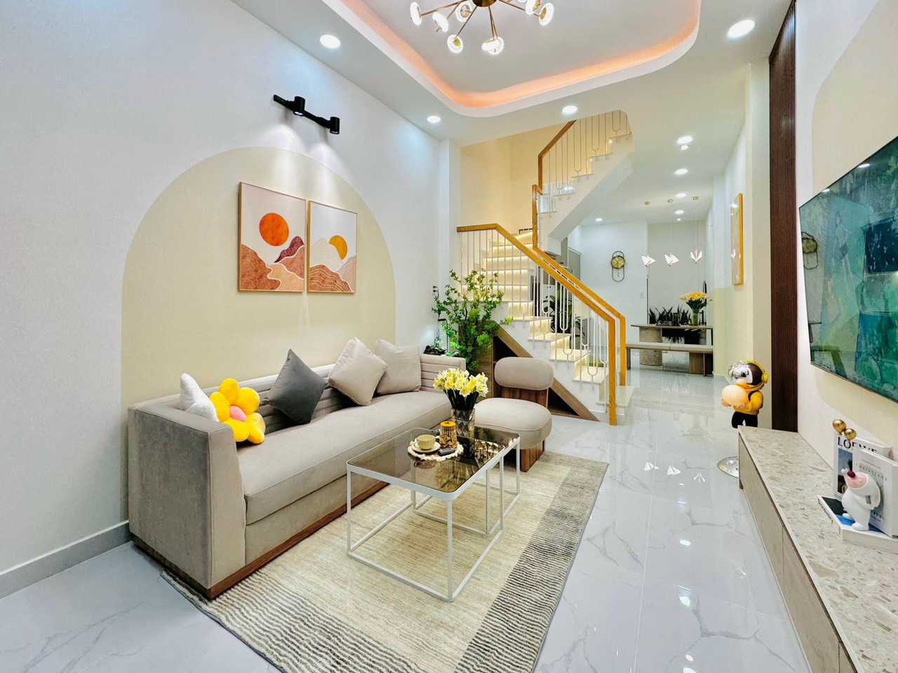 BÁN GẤP NHÀ THỊNH QUANG, 38m2x 2T, MT4.2m, Ô TÔ ĐỖ CỔNG, LÔ GÓC, KINH DOANH, CHỈ HƠN 2 TỶ