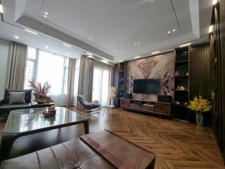 NHÀ 6 TẦNG PHỐ NGUYỄN VĂN CỪ - SIÊU PHẨM PHÂN LÔ - GARA 2 Ô TÔ - THANG MÁY- MẶT TIỀN SIÊU RỘNG - FULL NỘI THẤT