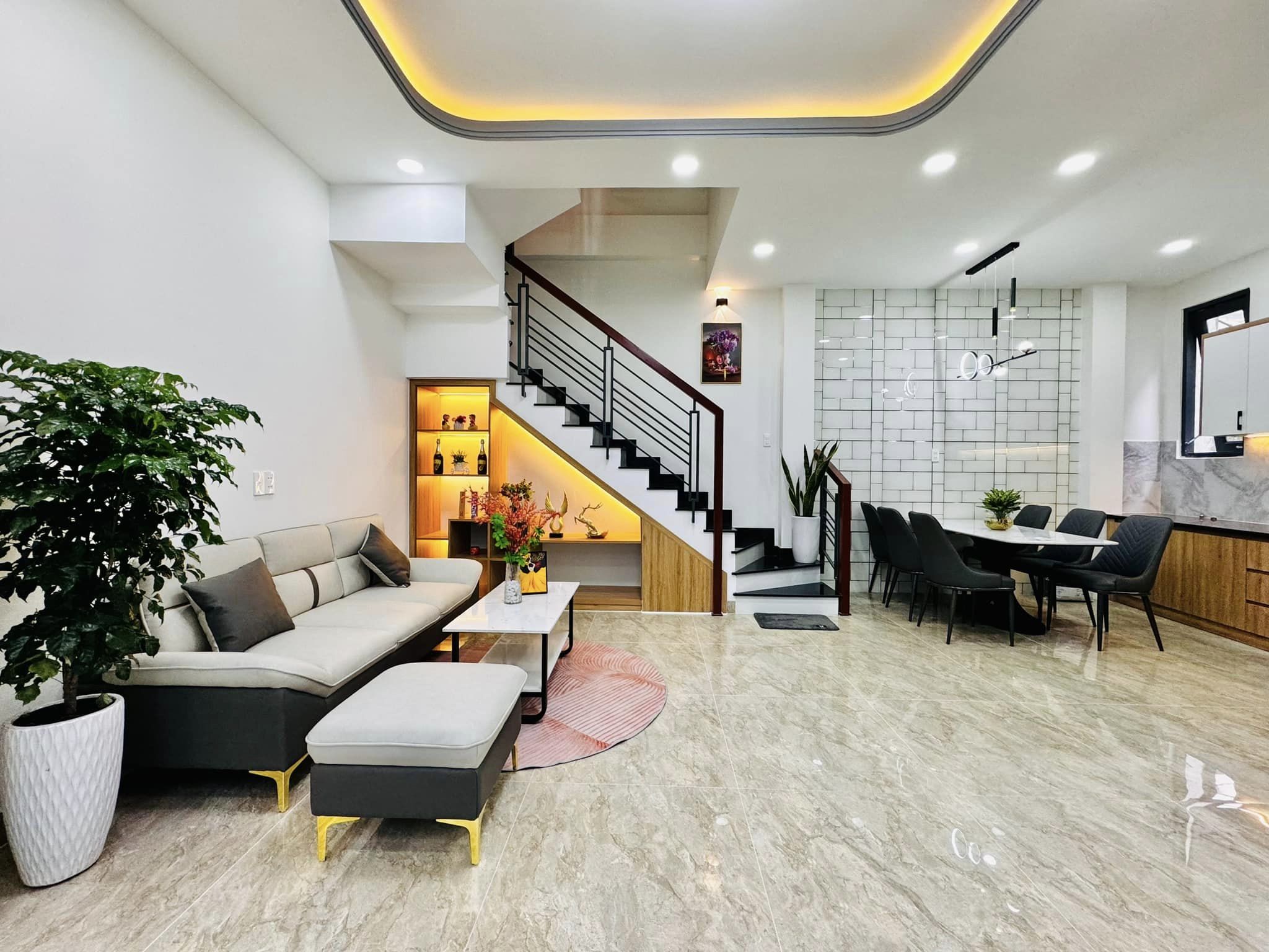 Bán Nhà Quang Trung Gò Vấp 42m2 Cách Mặt Tiền 20m 3 Tầng Giá 4 Tỷ 5