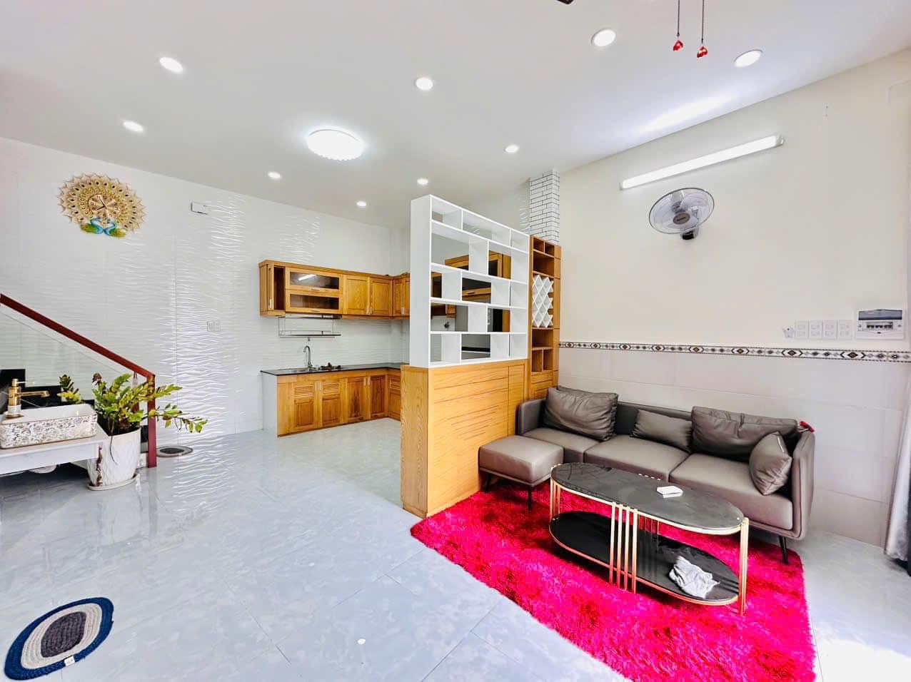 Bán Nhà Phan Huy Ích Gò Vấp Ngay Siêu Thị Emart Hẻm Xe Hơi Giá 4 Tỷ 5