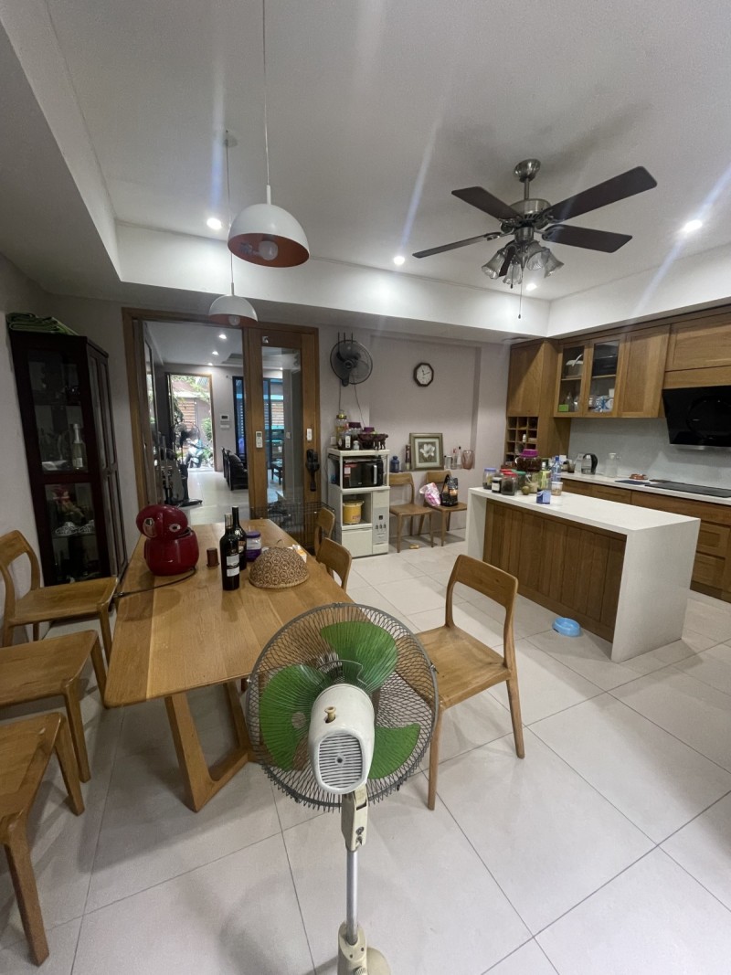 TƯ ĐÌNH - BIỆT THỰ SÂN VƯỜN, ĐẲNG CẤP ĐẠI GIA, PHÂN LÔ Ô TÔ TRÁNH, Ô TÔ VÀO NHÀ, HÀNG XÓM KĐT HIM LAM.