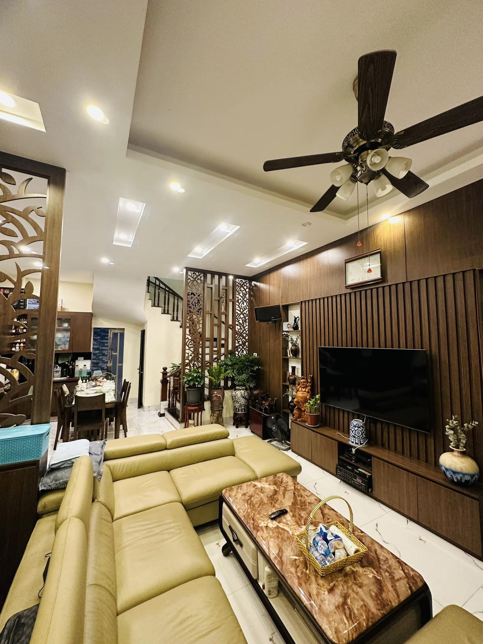 Bán nhà Quan Thổ - Tôn Đức Thắng - Ngõ Oto - 30m x 5 Tầng x 4.1 tỷ