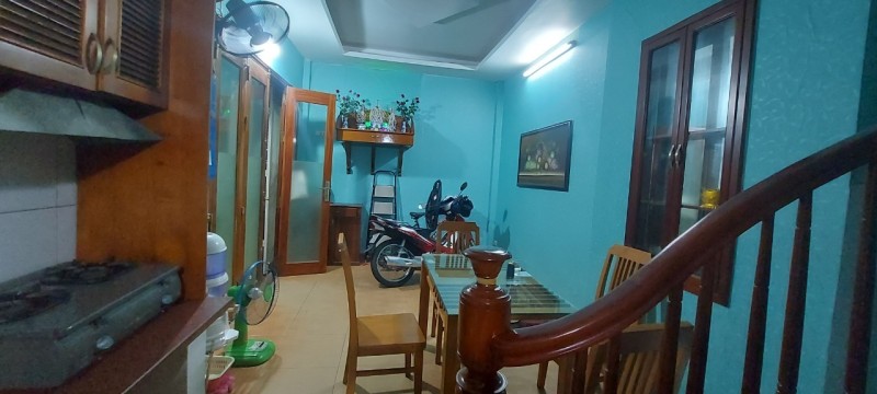 Bán nhà Dương Quảng Hàm, Cầu Giấy. 28mx4; MT7m; giá 3.5 tỷ