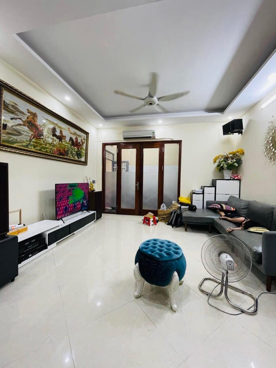 Phố Kim Mã, Ba Đình. DT 25m x 5 Tầng x Giá 3.25 tỷ