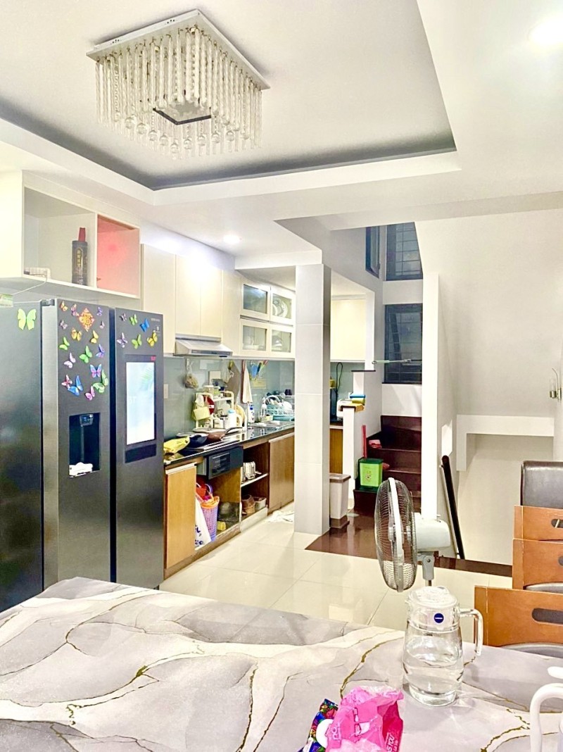 BÁN NHÀ NGUYỄN KIM Q10 -HẺM XE HƠI - 4 TẦNG- DTSD 140M2- NGAY CHỢ ĐIỆN TỬ NHẬT TẢO - NHỈNH 7TỶ TL