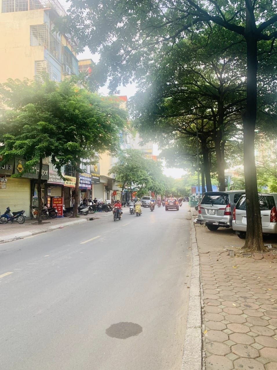 MẶT PHỐ THƯỢNG ĐÌNH, THANH XUÂN 75M, 5T, MT 7M, 2 VỈA HÈ, Ô TÔ DỪNG ĐỖ, KD ĐỈNH. 0937651883.