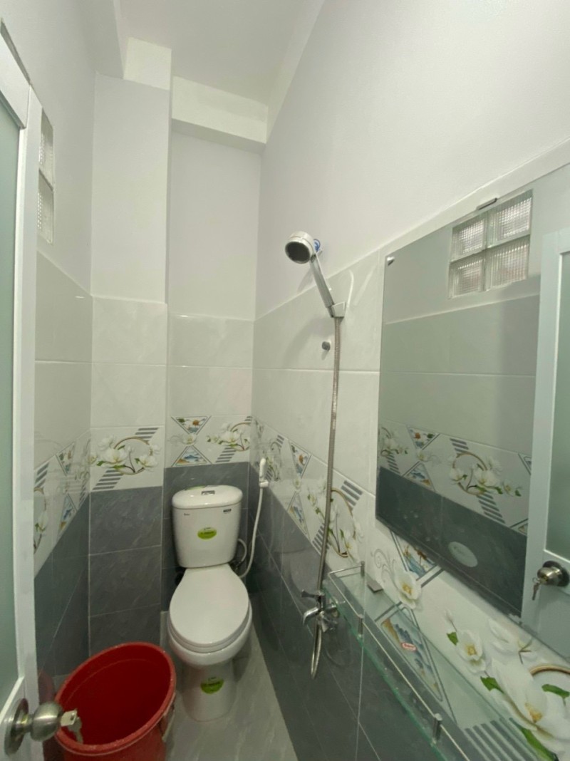 BÁN GẤP NHÀ LŨY BÁN BÍCH TÂN PHÚ 20M2, 1 TRỆT, 2 LẦU ĐÚC, 2PN NHỈNH 2,5 TỶ