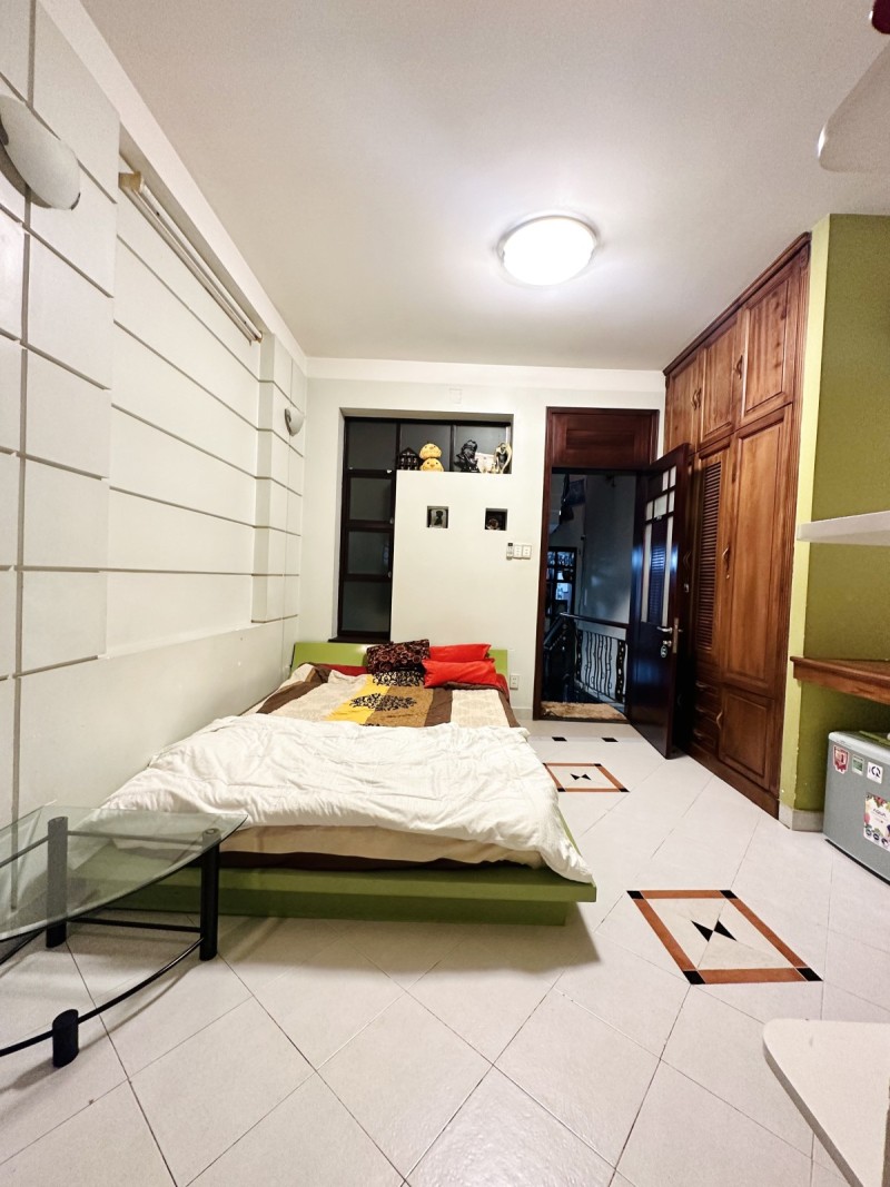 BÁN NHÀ MẶT TIỀN ĐƯỜNG HOA PHƯỢNG- KHU VIP PHAN XÍCH LONG, 5 TẦNG, DTSD 325M2- 23TỶ TL