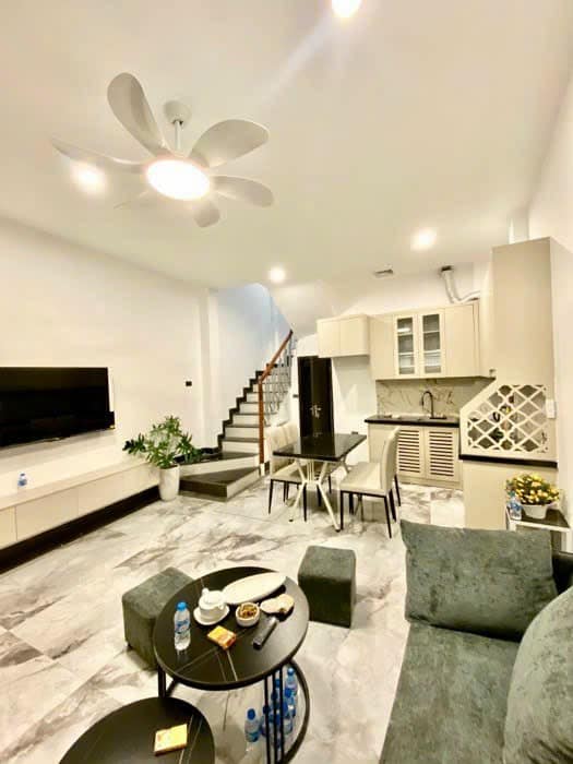 Phố Ngọc Hà, Ba Đình - Hồ Đầm Tròn - Nhà đẹp - DT 33m - 5 Tầng - 3.95 tỷ